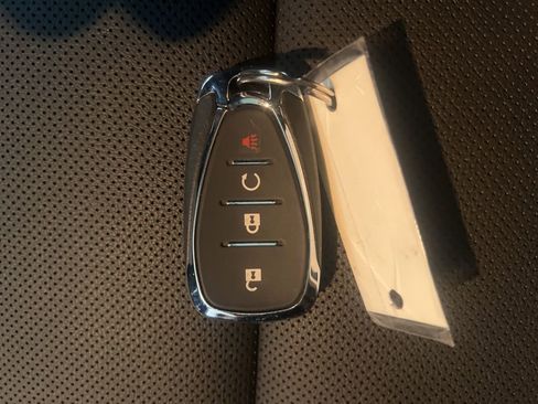 Used 2024 Chevrolet Trax ACTIV w/ Sunroof Package image 25