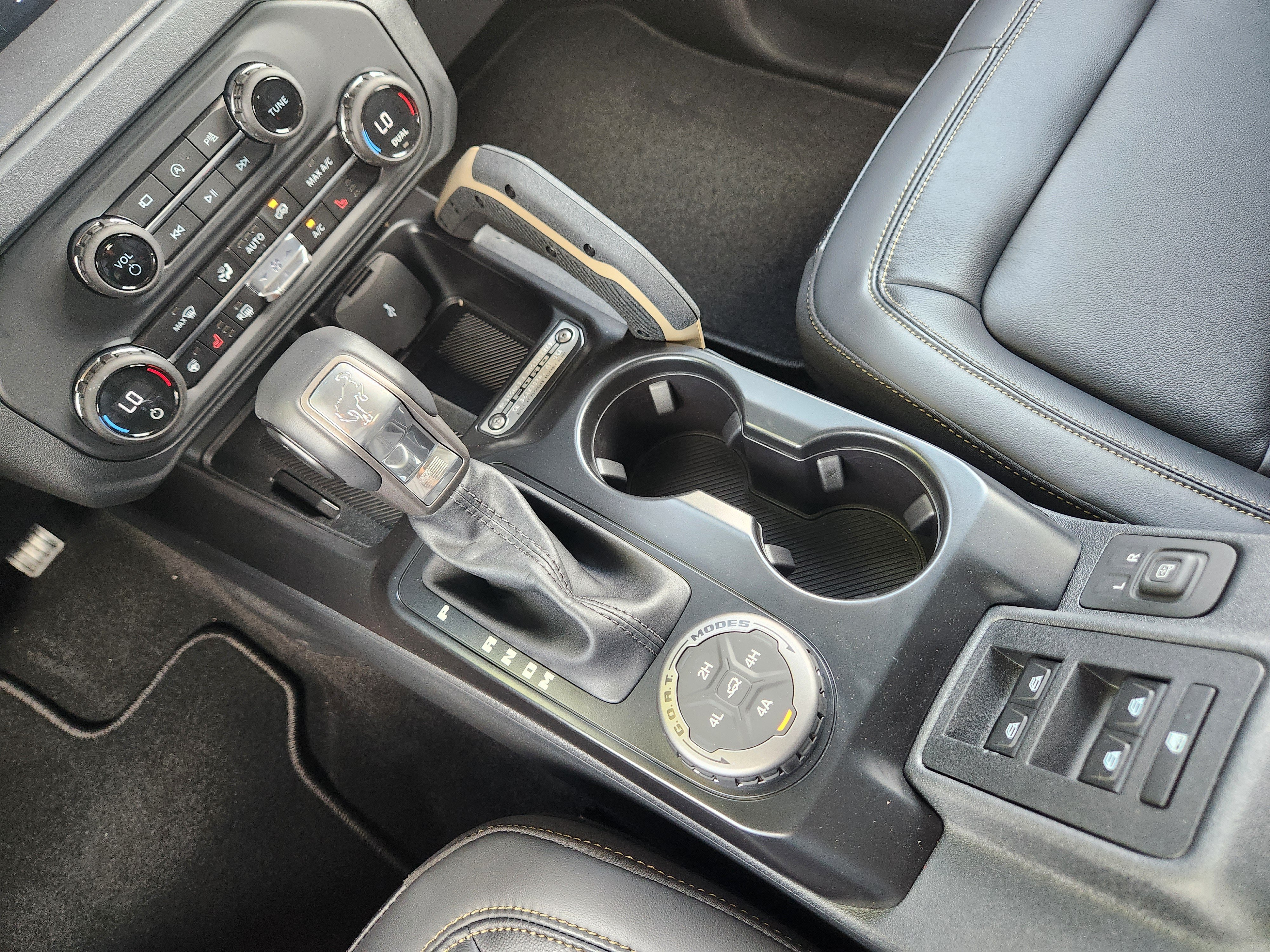 Used 2025 Ford Bronco Badlands AWD/4WD image 15
