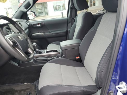 Certified 2023 Toyota Tacoma TRD Off-Road image 17