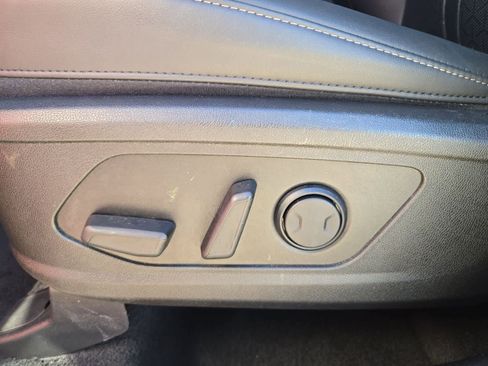 Certified 2022 Kia Sorento SX image 16