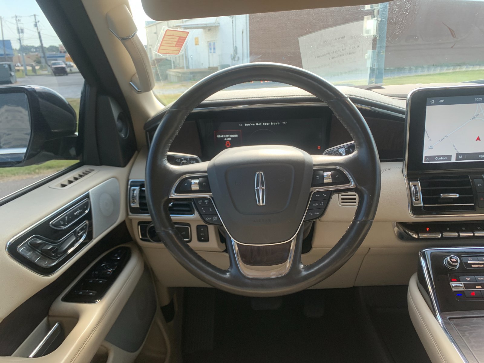 Used 2021 Lincoln Navigator Reserve w/ Luxury Package AWD/4WD image 18