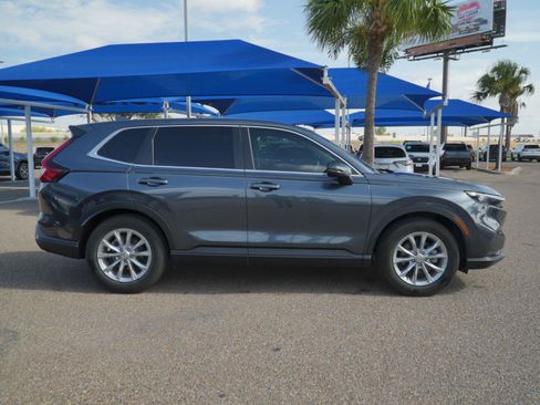 Used 2025 Honda CR-V EX image 4