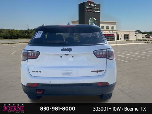 Used 2023 Jeep Compass Trailhawk AWD/4WD image 8