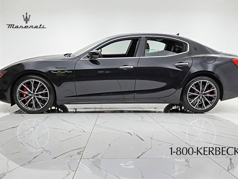 Used 2023 Maserati Ghibli Modena Q4 AWD/4WD image 3