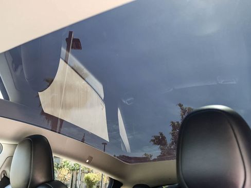 Used 2025 Tesla Model Y Performance AWD/4WD image 18