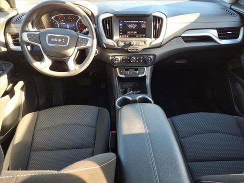 Certified 2022 GMC Terrain SLE w/ Driver Convenience Package image 16