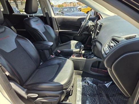 Used 2020 Jeep Compass Trailhawk AWD/4WD image 21