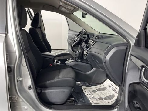 Used 2018 Nissan Rogue SV FWD image 29