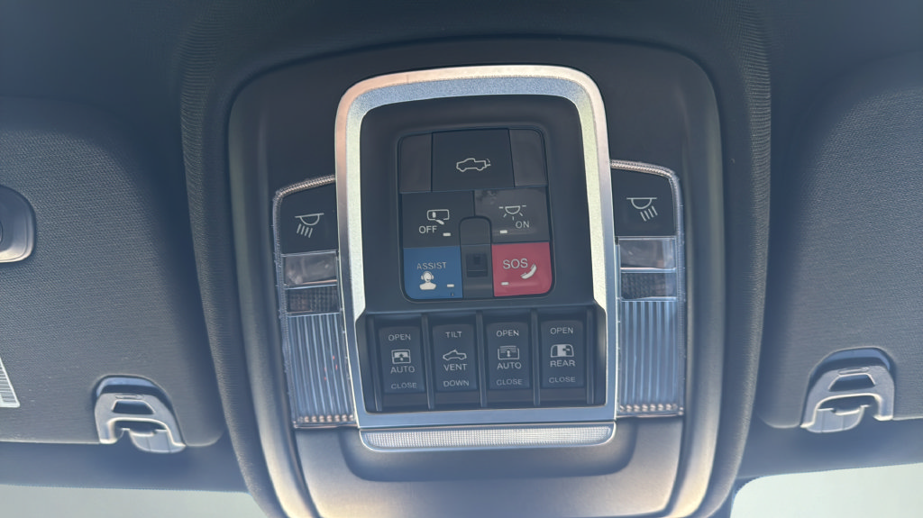Used 2020 RAM 1500 Limited AWD/4WD image 20