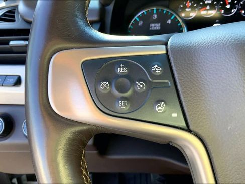 Used 2017 GMC Yukon Denali w/ Open Road Package AWD/4WD image 23