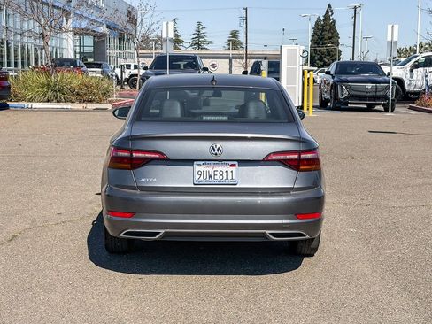 Used 2019 Volkswagen Jetta R-Line w/ R-Line Cold Weather Package image 3