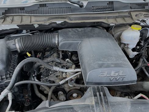 Used 2022 RAM 1500 Warlock AWD/4WD image 29