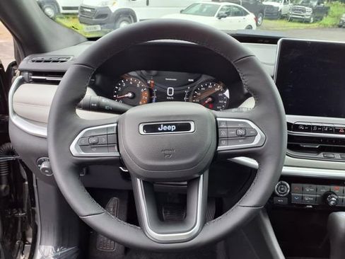 New 2025 Jeep Compass Limited w/ Sun & Sound Group image 17