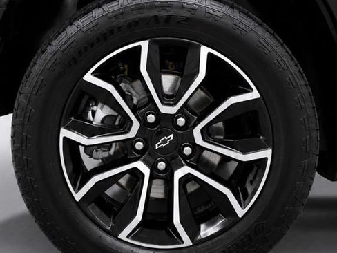 Used 2024 Chevrolet TrailBlazer ACTIV w/ Convenience Package AWD/4WD image 34