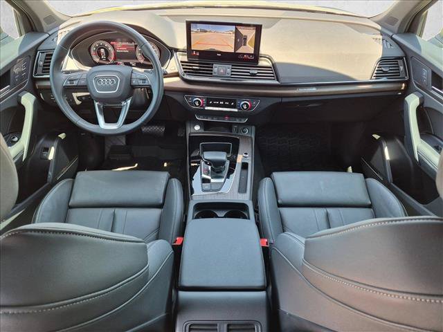 Used 2023 Audi Q5 2.0T Premium Plus w/ Premium Plus Package AWD/4WD image 18