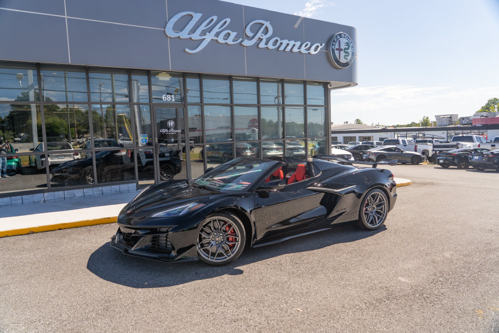 Used 2026 Chevrolet Corvette Z06 w/ Z07 Performance Package RWD image 2