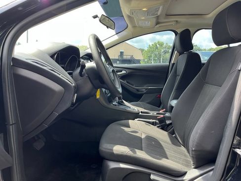 Used 2017 Ford Focus SEL FWD image 14