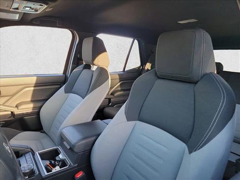 Used 2025 Toyota 4Runner Hybrid TRD Off Road image 11