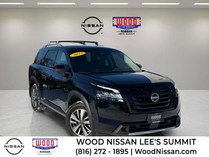 Used 2023 Nissan Pathfinder SL w/ Black Appearance Package