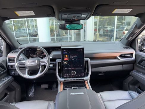 Used 2025 GMC Yukon Denali image 14