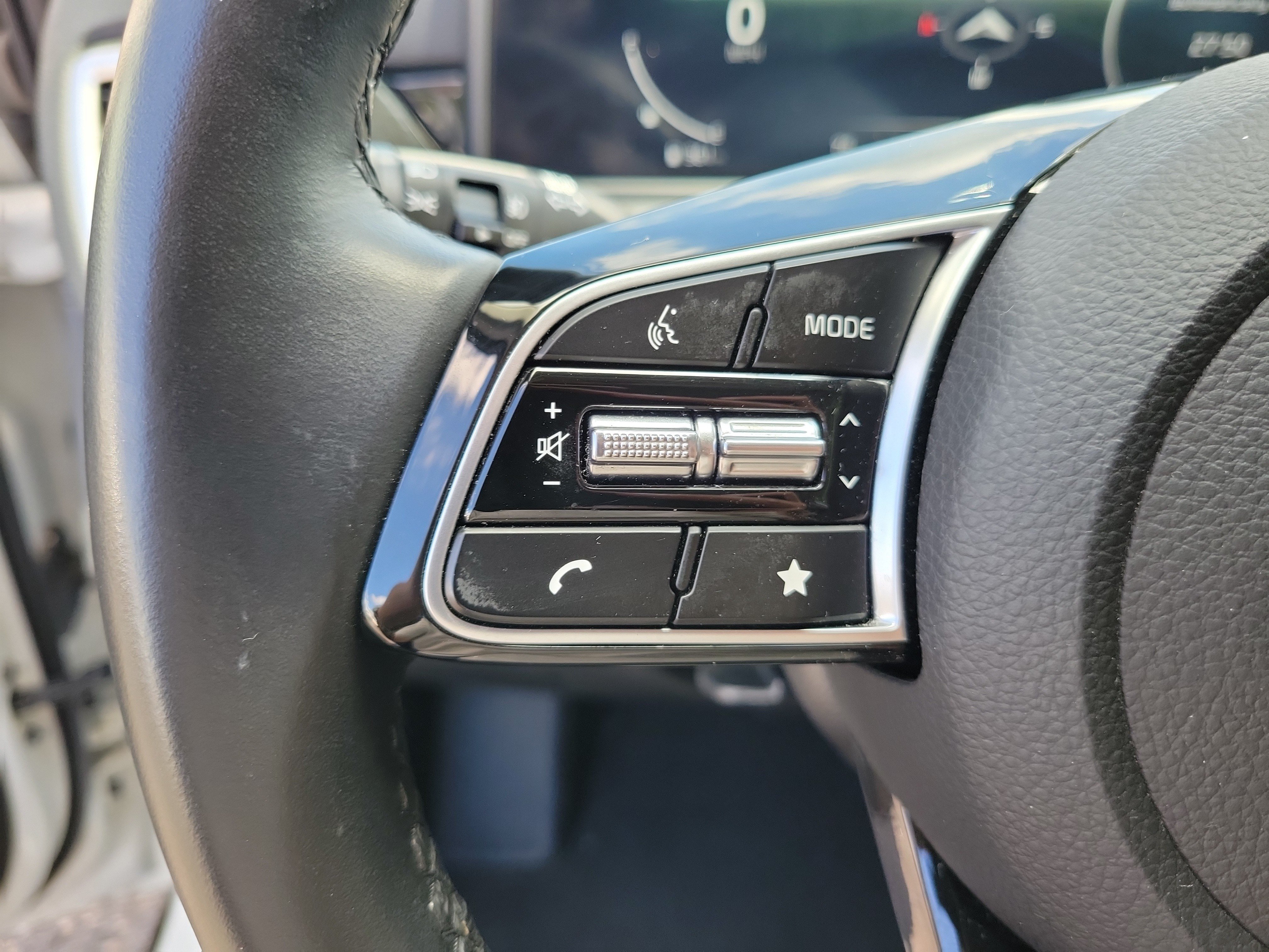 Used 2024 Kia Seltos X-Line AWD/4WD image 23