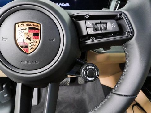 New 2026 Porsche Cayenne Coupe AWD/4WD image 11