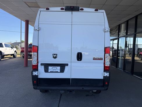 Used 2021 RAM ProMaster 2500 w/ Convenience Group FWD image 6