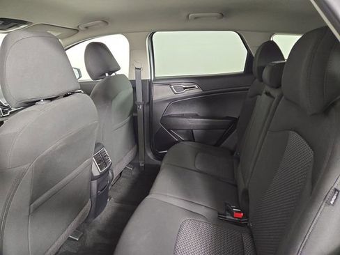 Certified 2025 Kia Sportage LX image 17