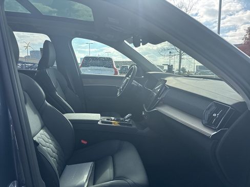 Certified 2025 Volvo XC90 B6 Plus image 10