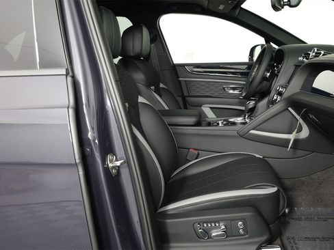 New 2026 Bentley Bentayga Speed image 32