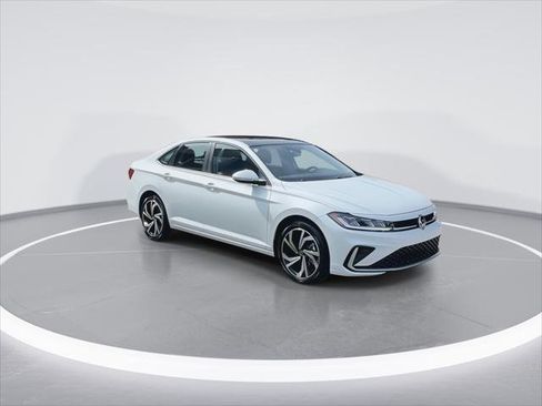 New 2026 Volkswagen Jetta SEL image 2