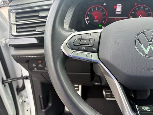 Used 2024 Volkswagen Atlas Cross Sport SEL Premium R-Line image 38