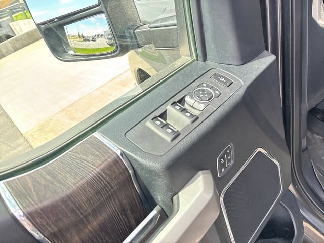 Used 2020 Ford F350 Lariat w/ Chrome Package AWD/4WD image 11