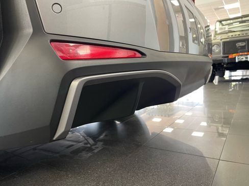 Used 2022 BMW i4 eDrive40 RWD image 16