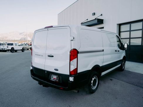 Used 2020 Ford Transit 150 Base image 9