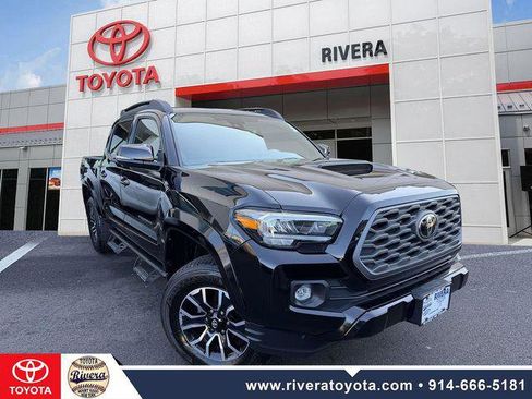 Certified 2023 Toyota Tacoma TRD Sport image 2
