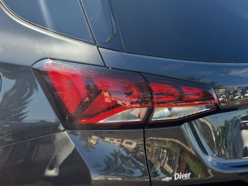 Used 2023 Chevrolet Equinox LT FWD image 11