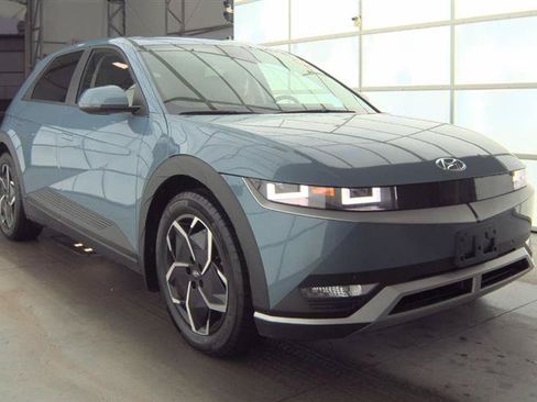 Used 2024 Hyundai Ioniq 5 SEL AWD/4WD image 3