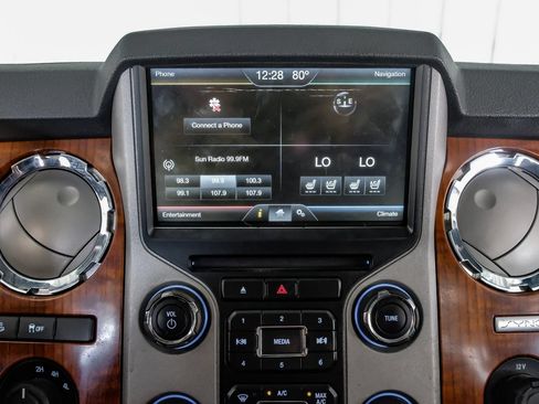Used 2016 Ford F250 King Ranch w/ FX4 Off-Road Package AWD/4WD image 25