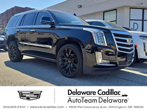Used 2015 Cadillac Escalade Premium image 1