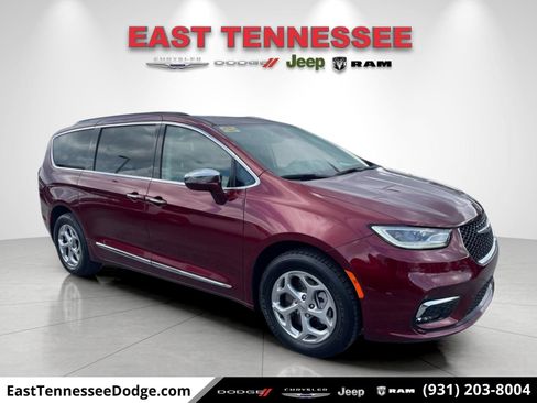 Used 2022 Chrysler Pacifica Limited AWD/4WD image 1