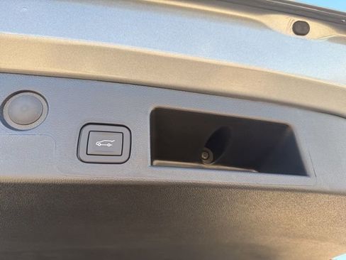 New 2026 Chevrolet Equinox LT w/ Convenience Package II FWD image 45