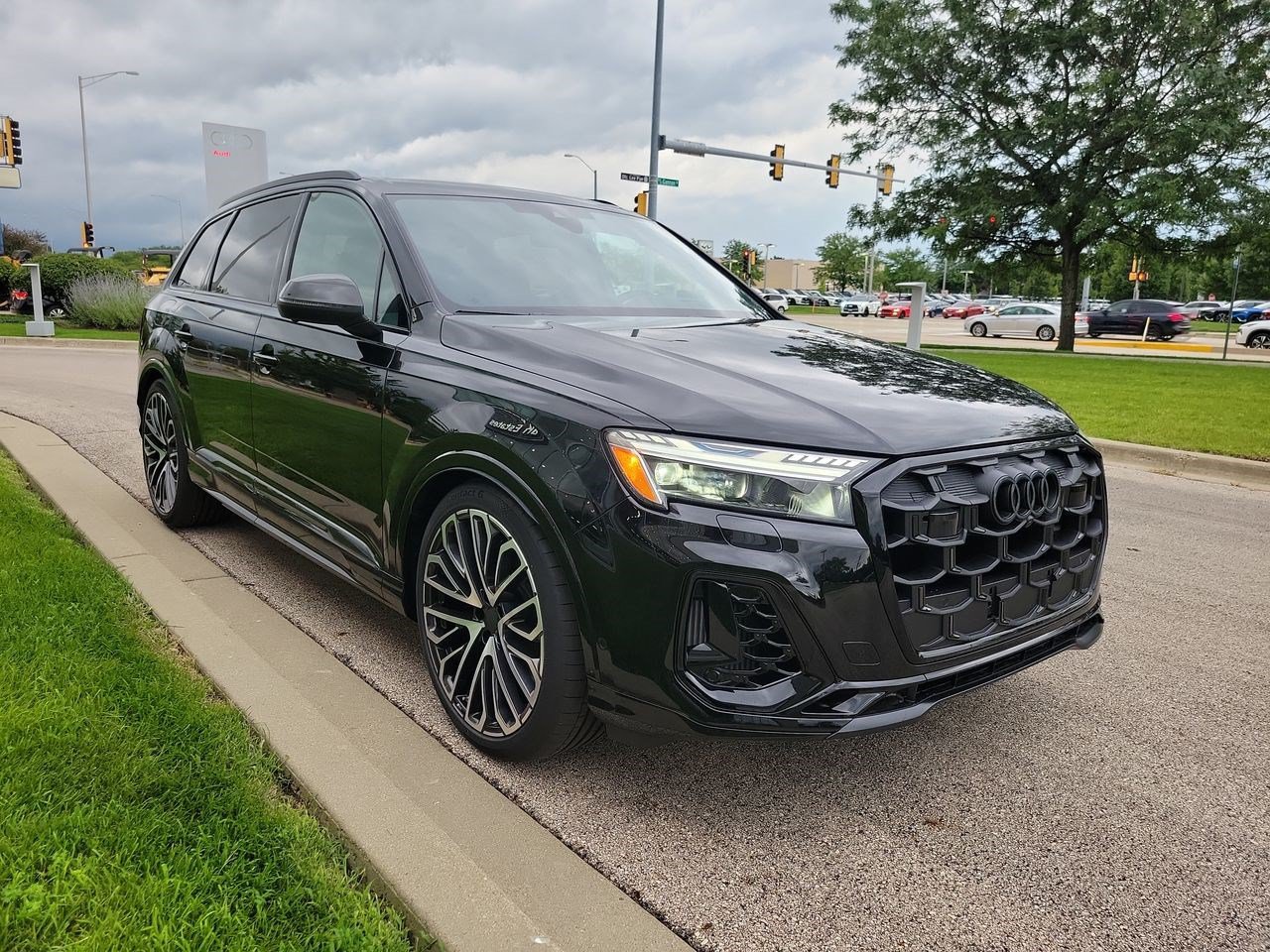 New 2026 Audi SQ7 Prestige AWD/4WD image 27