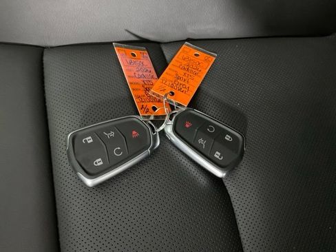 Used 2026 Cadillac XT5 Sportv w/ LPO, Floor Liner Package AWD/4WD image 43