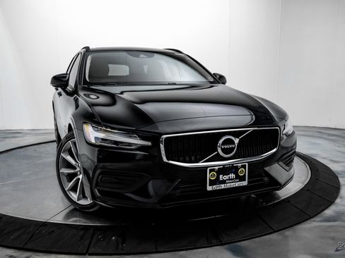Used 2020 Volvo V60 T5 Momentum w/ Protection Package Premier image 20