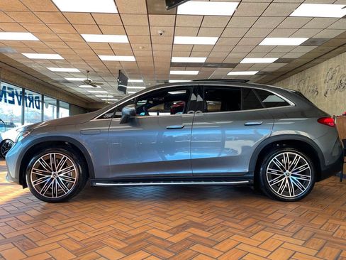 Used 2023 Mercedes-Benz EQE 500 4MATIC SUV w/ Pinnacle Trim Package image 6