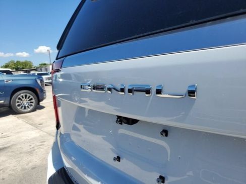 New 2026 GMC Yukon XL Denali RWD image 9