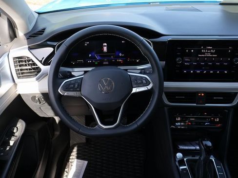 New 2025 Volkswagen Taos SE image 15