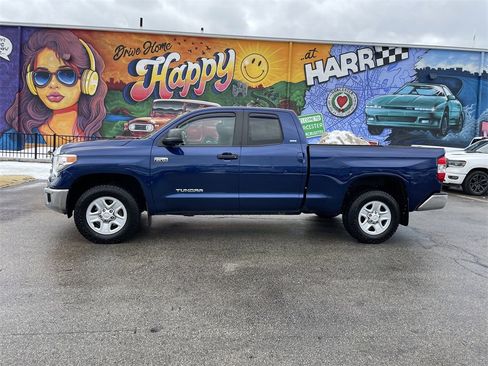 Used 2015 Toyota Tundra SR5 image 2