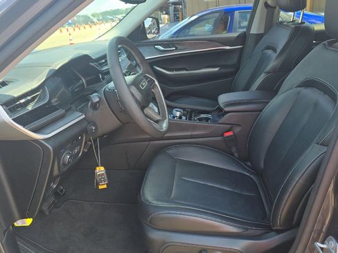 Used 2022 Jeep Grand Cherokee Limited 4xe image 7